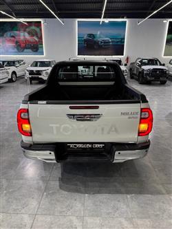 تويوتا هايلوكس